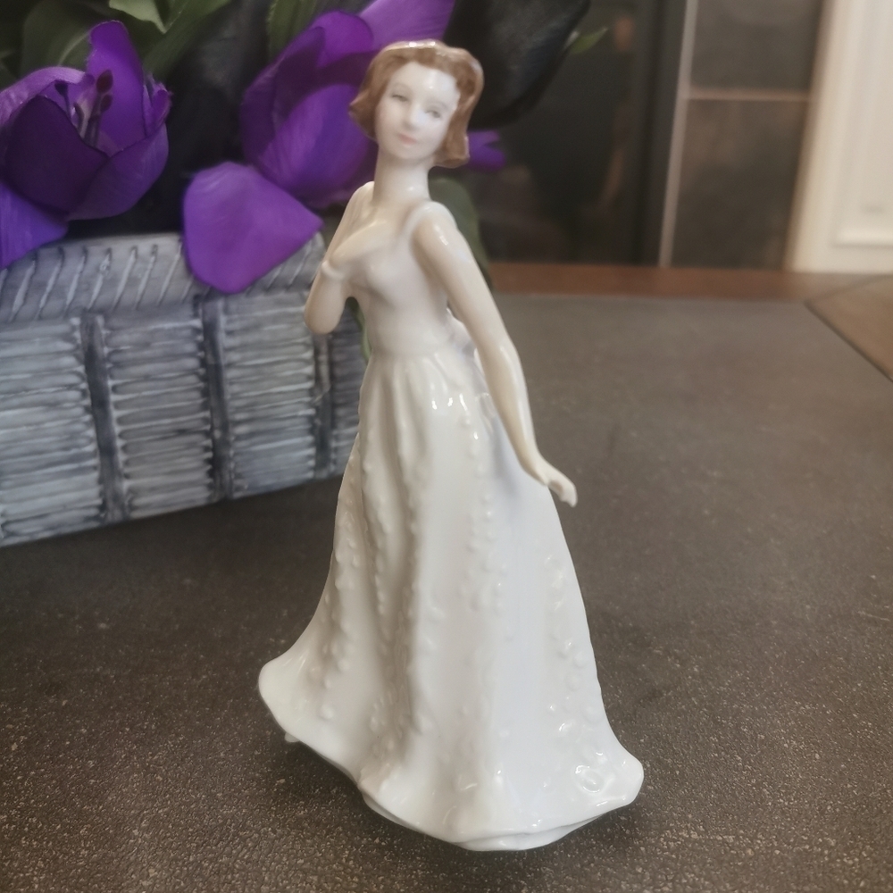 Vintage Royal doulton cherish figurine